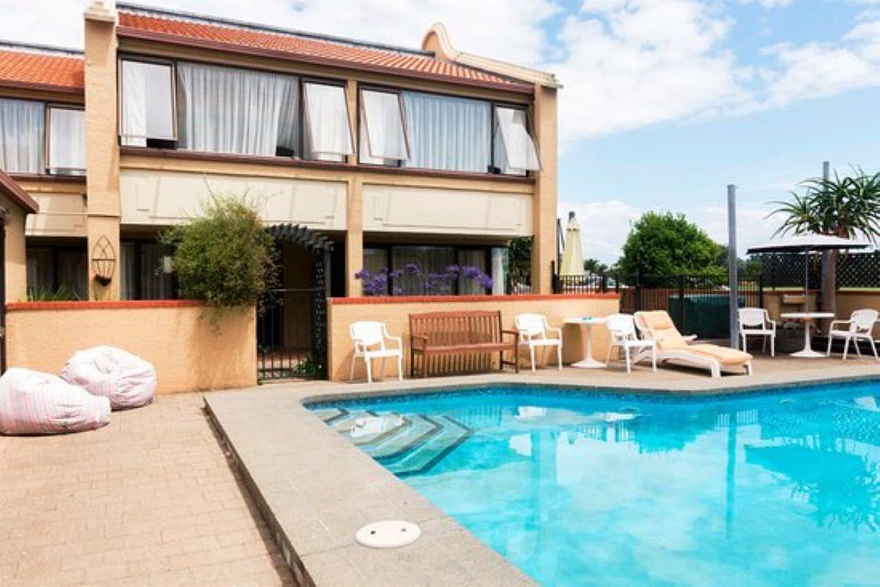 The Beachcomber Hotel 넬슨 외부 사진