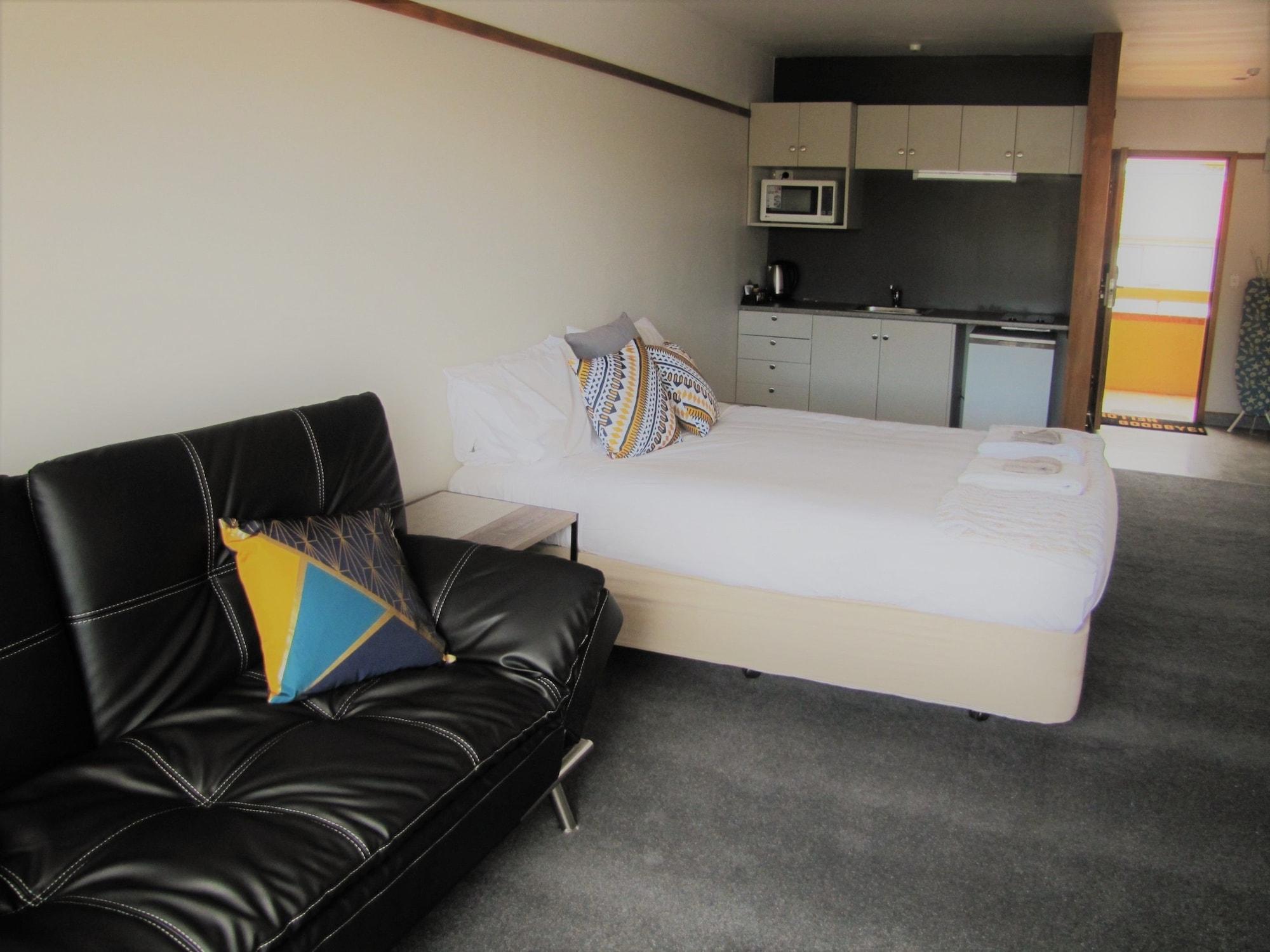 The Beachcomber Hotel 넬슨 외부 사진
