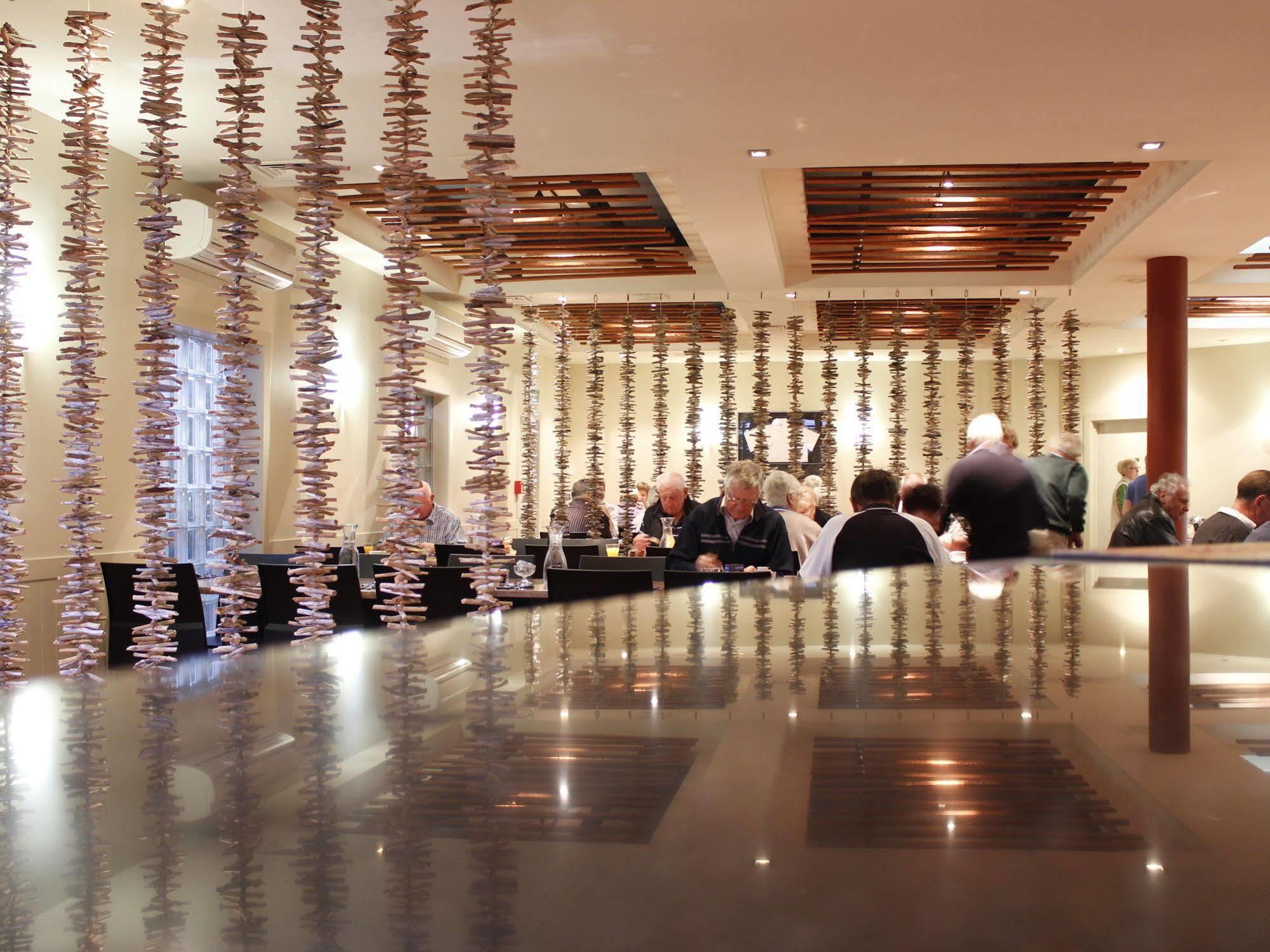 The Beachcomber Hotel 넬슨 외부 사진