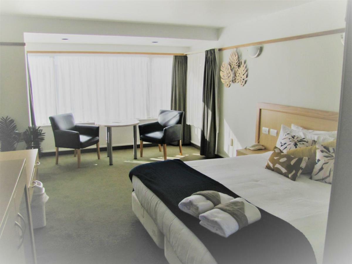 The Beachcomber Hotel 넬슨 외부 사진