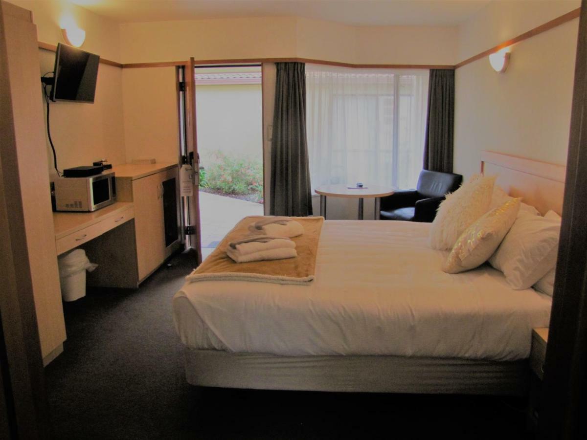 The Beachcomber Hotel 넬슨 외부 사진