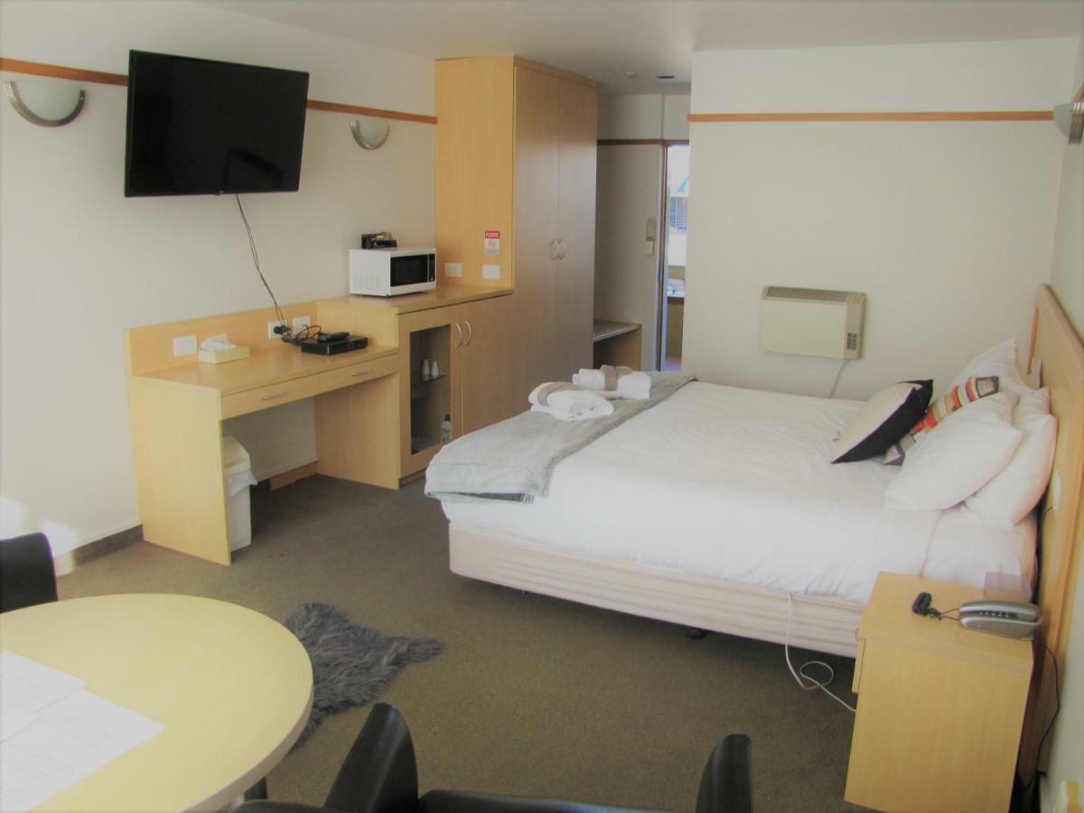 The Beachcomber Hotel 넬슨 외부 사진